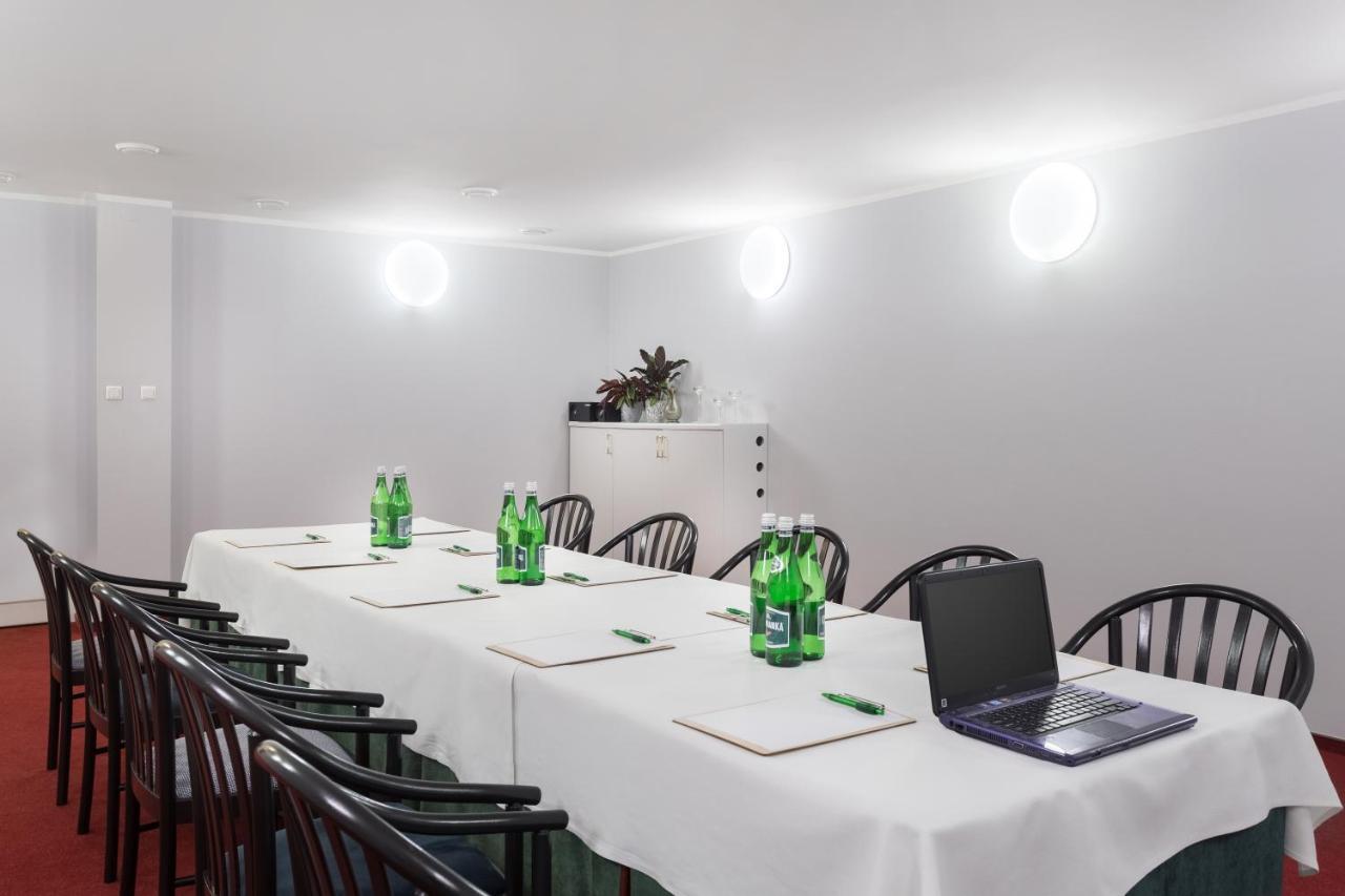 Hotel T&T Poznan Luaran gambar